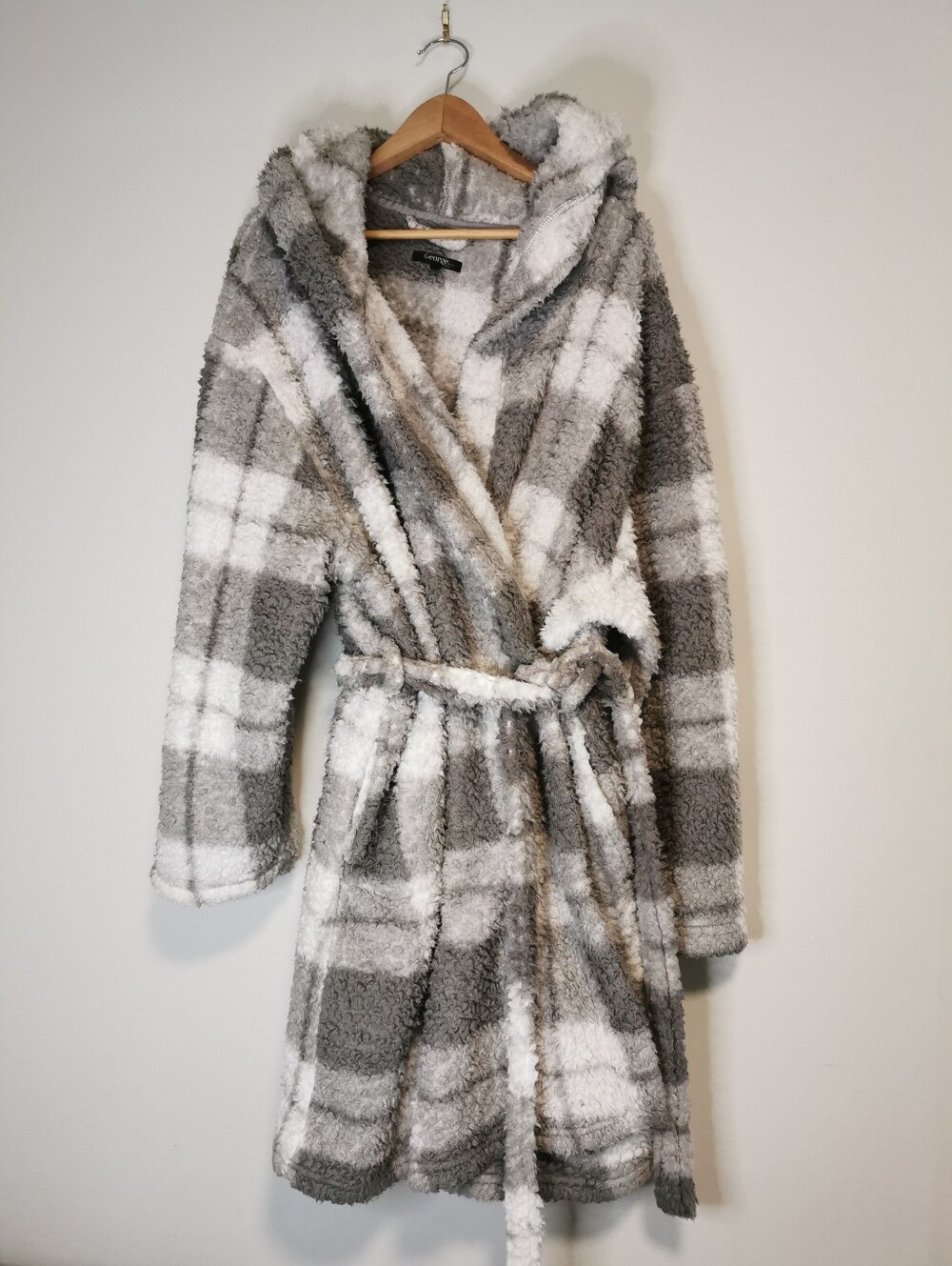 3XL George Hooded Teddy Bathrobe in Gray and White Plaid